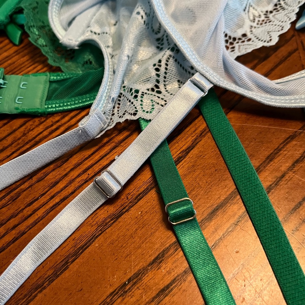 Bundle of Lingere by Avid Love. NWT. Size Large. - Picture 5 of 7